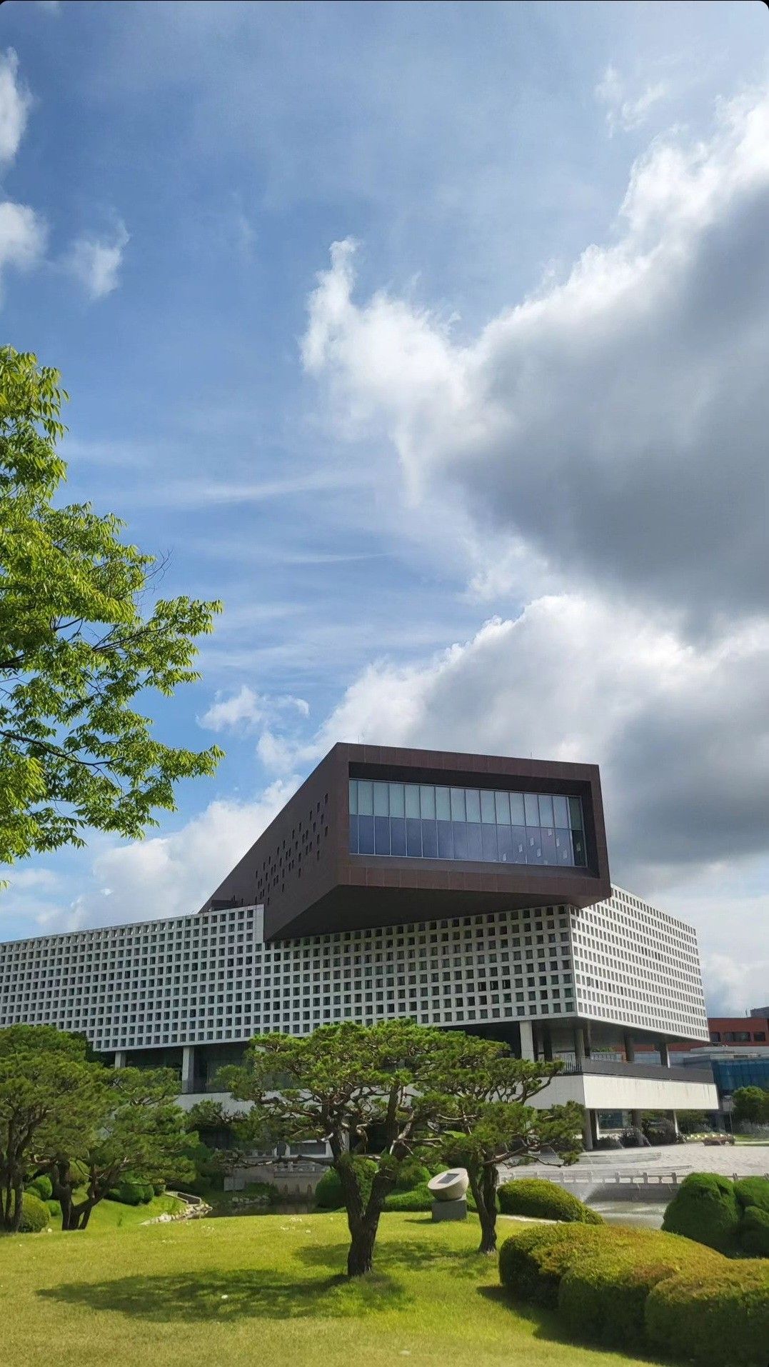 A university lecture hall of students, representing an English-taught science university
